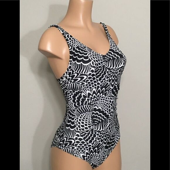 Speedo black and white ruched side swimsuit. NWT - Picture 4 of 5